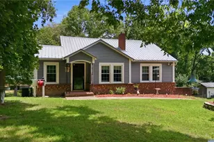 371 Conrad Dr, Thomasville, NC 27360 - Photo 2