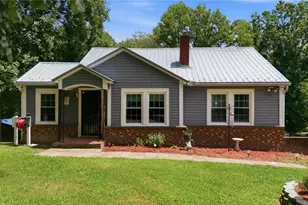 371 Conrad Dr, Thomasville, NC 27360 - Photo 1