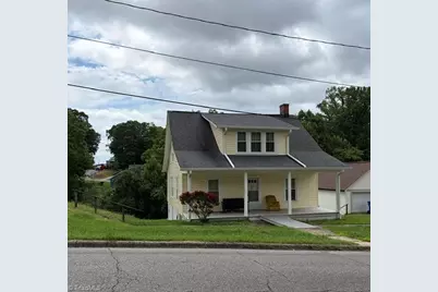 911 I Street, North Wilkesboro, NC 28659 - Photo 2