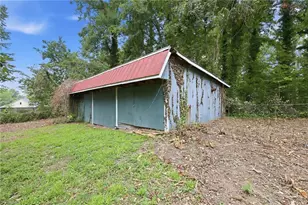719 Greenwood Dr, Burlington, NC 27217 - Photo 38