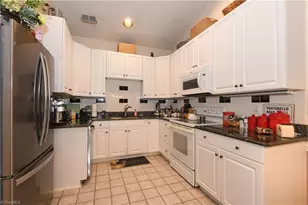 24 Wheelwright Ct, Greensboro, NC 27455 - Photo 10