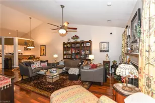 24 Wheelwright Ct, Greensboro, NC 27455 - Photo 6