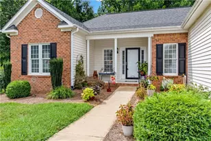 174 Stadium Oaks Dr, Clemmons, NC 27012 - Photo 2