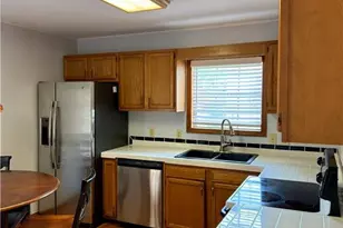206 Larkspur Ln, Thomasville, NC 27360 - Photo 6