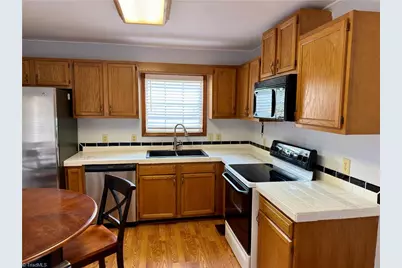 206 Larkspur Lane, Thomasville, NC 27360 - Photo 8