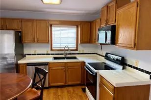 206 Larkspur Ln, Thomasville, NC 27360 - Photo 8