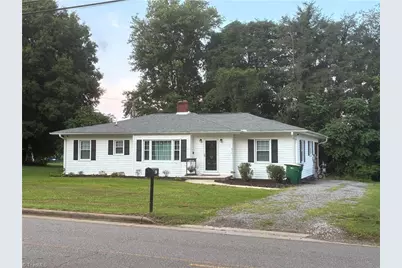 417 S Main Street, Dobson, NC 27017 - Photo 2