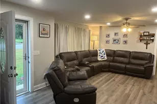 417 S Main St, Dobson, NC 27017 - Photo 4