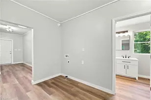 1108 Hawthorne Ln, Burlington, NC 27215 - Photo 20