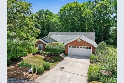 7 Brandywine Circle, Greensboro, NC 27409 - Photo 2