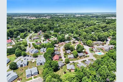 7 Brandywine Circle, Greensboro, NC 27409 - Photo 34
