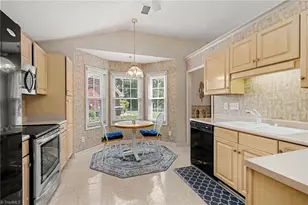 7 Brandywine Cir, Greensboro, NC 27409 - Photo 14