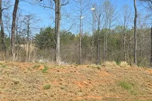4715 Hazelburn Dr, Greensboro, NC 27405 - Photo 16