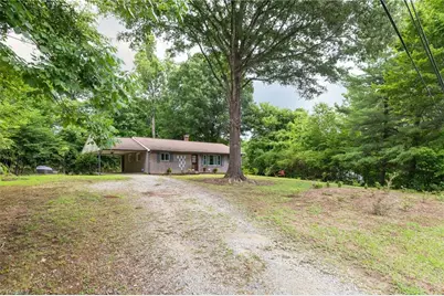 1532 Harrison Street, Reidsville, NC 27320 - Photo 2