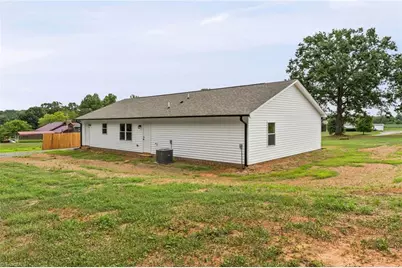 1013 Blue Dan Lane, Yadkinville, NC 27055 - Photo 44