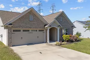 171 Bald Cypress Dr, Winston-Salem, NC 27127 - Photo 2