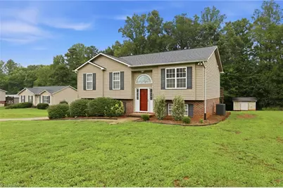 4051 Village Trace Drive, Tobaccoville, NC 27050 - Photo 4