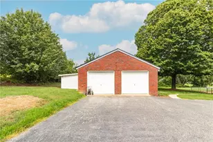 4264 High Point Rd, Winston-Salem, NC 27107 - Photo 2