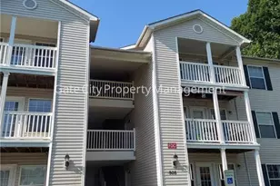 905 Hanahan Ct, Greensboro, NC 27409 - Photo 1