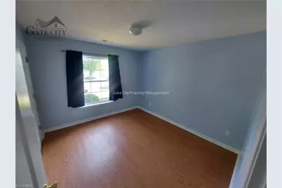 905 Hanahan Court #B, Greensboro, NC 27409 - Photo 6