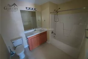 905 Hanahan Ct, Greensboro, NC 27409 - Photo 8