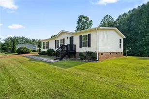 231 Nell Rd, Madison, NC 27025 - Photo 4