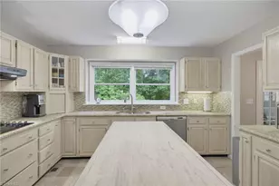 1817 Brunswick Ct, High Point, NC 27262 - Photo 14