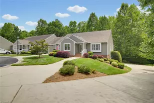 1817 Brunswick Ct, High Point, NC 27262 - Photo 2