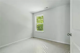 1621 Oneka Ave, High Point, NC 27260 - Photo 10