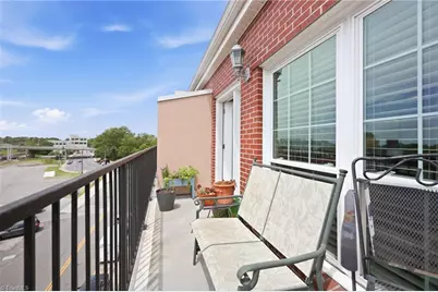 360 Elm Street #304, Greensboro, NC 27401 - Photo 16