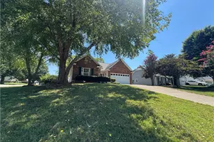 1801 Harper Spring Dr, Clemmons, NC 27012 - Photo 2