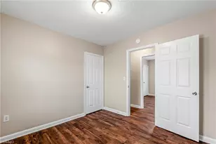 2210 E Market St, Greensboro, NC 27401 - Photo 12