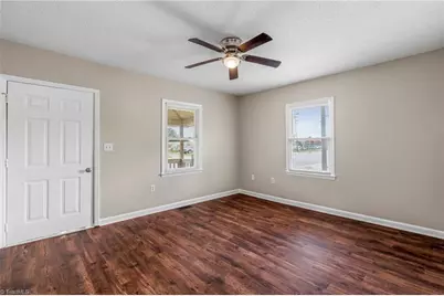 2210 E Market Street, Greensboro, NC 27401 - Photo 4