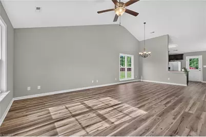 1575 Farningham Lane, Burlington, NC 27215 - Photo 4