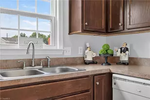 1575 Farningham Ln, Burlington, NC 27215 - Photo 12