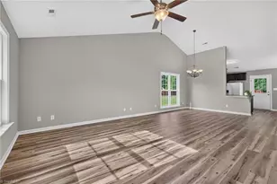 1575 Farningham Ln, Burlington, NC 27215 - Photo 14