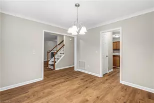2320 Meadow Gate Dr, Greensboro, NC 27455 - Photo 20