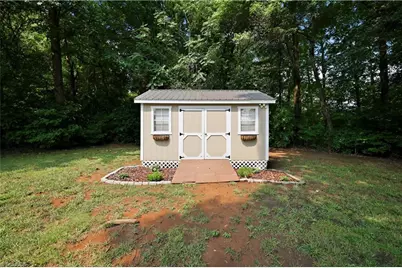 110 New Street S, Liberty, NC 27298 - Photo 22