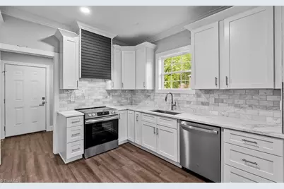 805 Bennett Street, Greensboro, NC 27406 - Photo 10