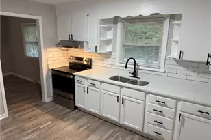 2116 Larkspur Dr, Greensboro, NC 27405 - Photo 8