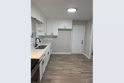 2116 Larkspur Drive, Greensboro, NC 27405 - Photo 10