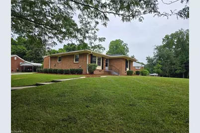 2116 Larkspur Drive, Greensboro, NC 27405 - Photo 2