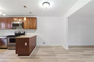 2215 Shadow Valley Rd, High Point, NC 27265 - Photo 14