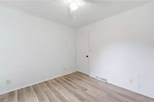 2215 Shadow Valley Rd, High Point, NC 27265 - Photo 32