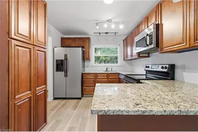 2215 Shadow Valley Road #C, High Point, NC 27265 - Photo 10