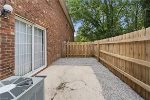 2215 Shadow Valley Rd, High Point, NC 27265 - Photo 44