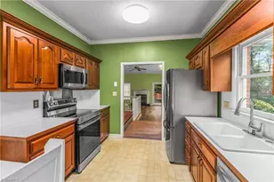 1700 Polo Oaks Ct, Winston-Salem, NC 27106 - Photo 12