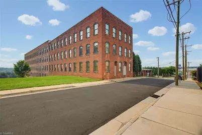 836 Oak Street #306, Winston-Salem, NC 27101 - Photo 2