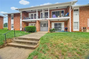2829 North O.Henry Boulevard, Greensboro, NC 27405 - Photo 2