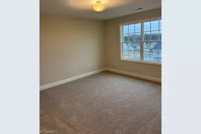 3719 Contimental Square, Kernersville, NC 27284 - Photo 10